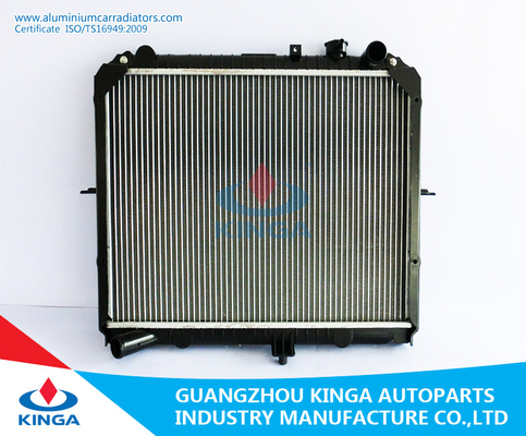 Porcellana Radiatore dell'auto di Hyundai KIA K-SERIE'01 OK06B-15-200 della garanzia di qualità fornitore