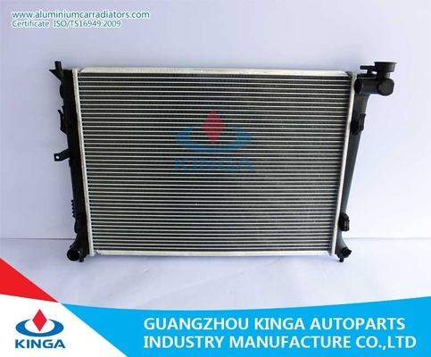 Porcellana Migliore radiatore raffreddato ad acqua di Hyundai per la TA PA600*438*16/26mm di KIA FORTE'07- fornitore