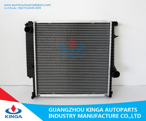 Porcellana Sostituzione del radiatore dello scambiatore di calore del sistema di raffreddamento per BMW 320I/TA di 325I'87-00 E30 fornitore