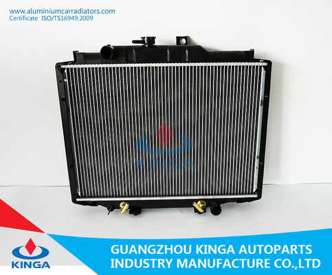 Porcellana OEM di alluminio su ordinazione CW749167 del fornitore di kinga del radiatore DELICA'86-99 Cina di Mitsubishi fornitore