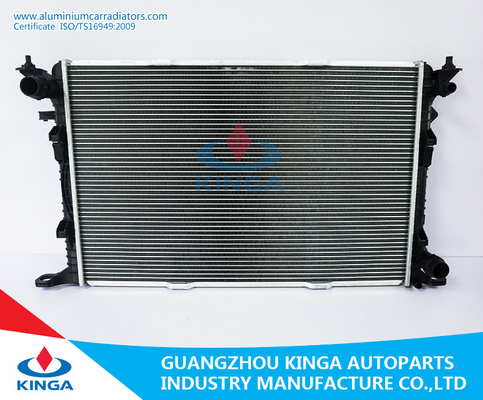 Porcellana Il radiatore di alluminio su ordinazione dei pezzi di ricambio dell'automobile sostituisce AUDI di modello A6 (C7) 2.8/3.0T 10 dopo il mercato fornitore