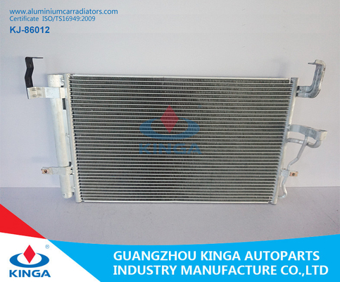 Porcellana Sostituzione automobilistica del condensatore di CA 97606-2D000 di Hyundai Elantra (00-), condensatore dell'unità di CA fornitore