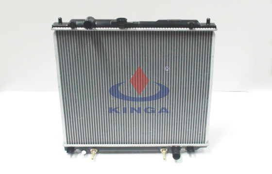Porcellana Ricambi auto per il radiatore di Mitsubishi di PAJER0 V46 '1993, 1998 per il sistema di raffreddamento fornitore