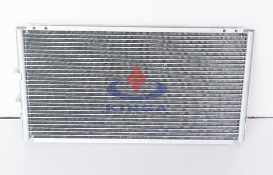 Porcellana Condensatore di CA di Toyota di flusso parallelo per gli OEM 88460 - 35280 di HILUX LN145 2001 fornitore