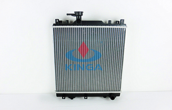 Porcellana OEM 17700 - Radiatore di acqua M79F02 per il negativo per la stampa di cartamoneta di Suziki '2005 componenti del motore fornitore