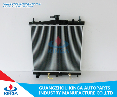 Porcellana Alto radiatore efficiente di Nissan/radiatori di alluminio per le automobili classiche di Nissan Micra'02 - K12 A fornitore