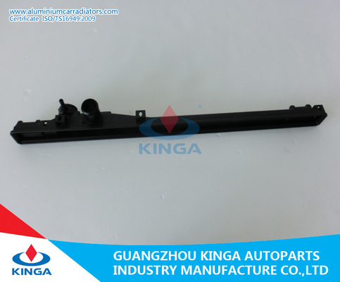 Porcellana Sostituzione di plastica del carro armato del radiatore del camion PA66 per la CORONA di TOYOTA '91-99 CS136V A fornitore