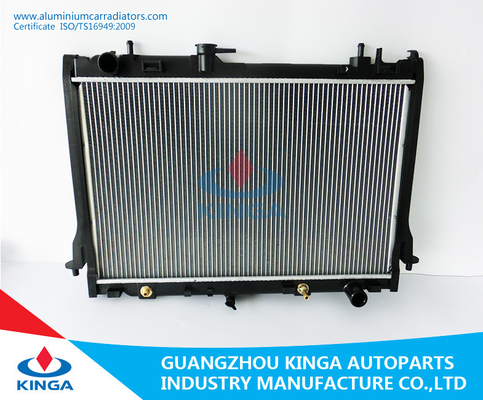 Porcellana DMAX 12 (2500CC) al radiatore di alluminio dell'automobile per il carro armato della plastica del radiatore di ISUZU fornitore