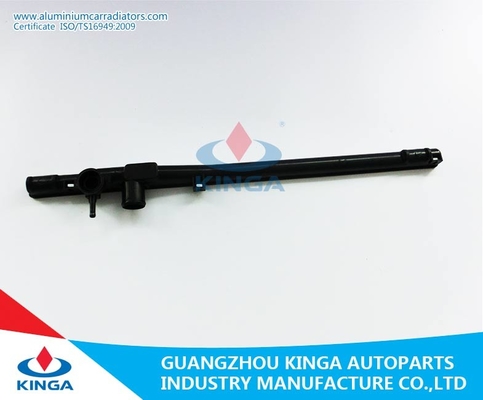 Porcellana Carro armato di plastica del radiatore di Toyota Crown'92-96 JZS133 per stile raffreddato ad acqua dell'automobile automatica fornitore