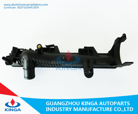 Porcellana CLIO/KANGOO 1,2' carro armato laterale del carro armato del radiatore 98-01 del radiatore di plastica dell'OEM 7700430784 fornitore