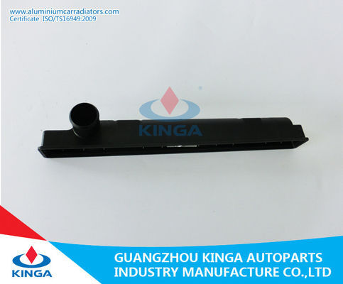 Porcellana Il serbatoio di acqua degli accessori dell'automobile per il carro armato di plastica del radiatore di LEGACY'90-91 BC5 parte fornitore