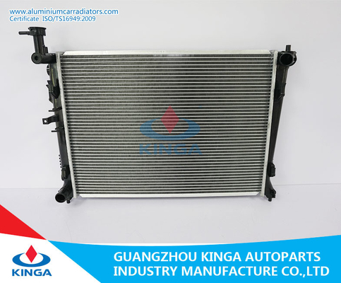 Porcellana Radiatori di alluminio di plastica materiali dell'automobile del radiatore della TA Hyundai di KIA FORTE'10-12 fornitore