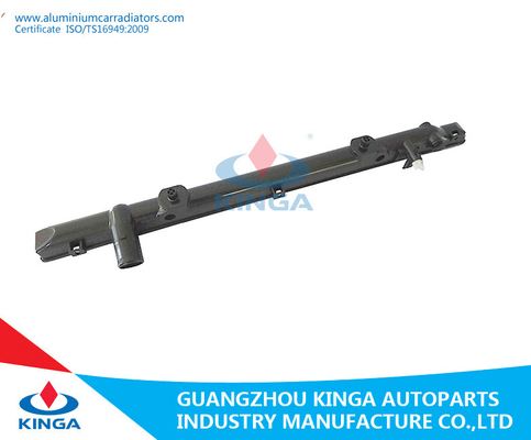 Porcellana Sostituisca il carro armato di plastica del radiatore di acqua durevole per il MATERIALE di PA 66 di LEXUS'99 JZS160 fornitore