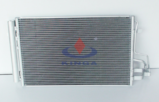 Porcellana Condensatore 2007 Hyundai, OEM automobilistico 97606-2H000 di I30 del condensatore del condizionatore d'aria fornitore
