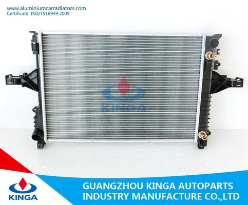 Porcellana PA32/36 ai radiatori di alluminio dell'automobile per VOLVO XC90 '02 - T6/V8 fornitore