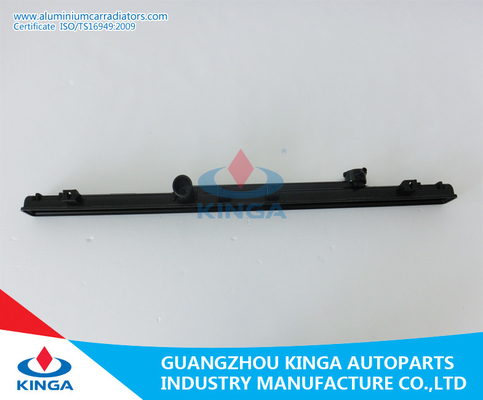 Carro armato di plastica Toyota Camry del radiatore di riparazione automobilistica dell'acqua 1992-96 SXV10 fornitore