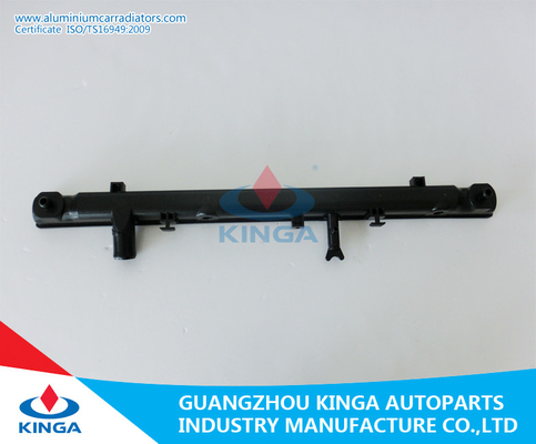 Carri armati di plastica del radiatore del fondo di Toyota per CAMRY 2006 ACV40 A fornitore