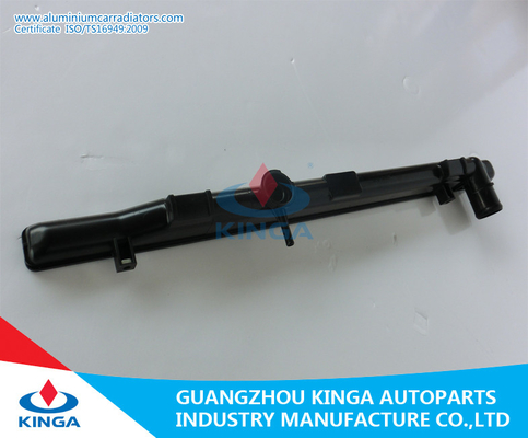 Carro armato di plastica Toyota TOWNACE NOÈ del forte radiatore duro automatico 1996 2C CR41 fornitore