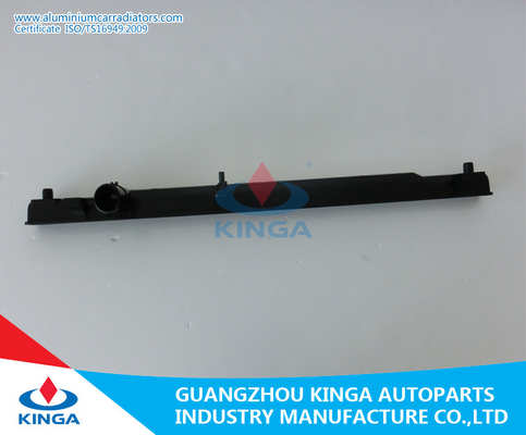La TA GRX121/2 04 di TOYOTA di plastica REIZ del radiatore del carro armato del fondo di rendimento elevato fornitore