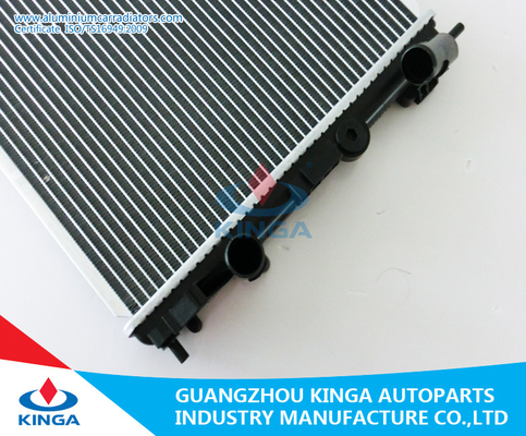 Radiatori di alluminio dell'automobile dell'OEM 8100 343 476/8200 033 831/8200 343 476 Renault fornitore