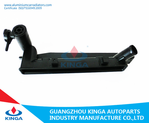 Carro armato automatico eccellente di Corolla 01 - 04 del radiatore riparazione di plastica del radiatore del carro armato di destra ZZE122 fornitore