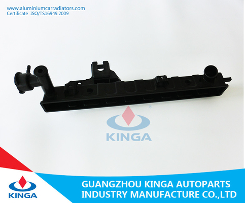 Carro armato di plastica del radiatore nero dello sbocco per Chrysler grandi 1999 - 2000 cherokee fornitore