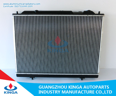 I radiatori di alluminio efficaci di raffreddamento dell'automobile per Mitsubishi L400/spaziano l'ingranaggio '94 fornitore