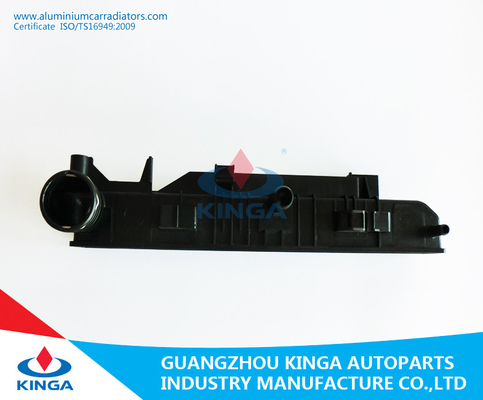 La giusta TA di plastica OEM9065000002/0101/0202 dello sprinter 06 di Mercedes del radiatore del carro armato fornitore