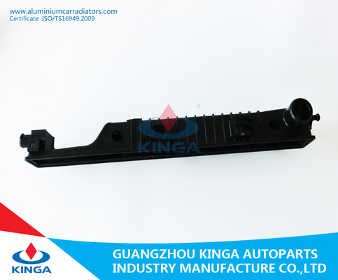 Classe W164 06 di Gl del benz alla riparazione durevole del carro armato del radiatore del carro armato di plastica del radiatore fornitore