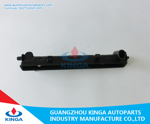 Sostituzione di plastica del carro armato del radiatore della copertura PA66 per Mazda MPV GF - la TA 2000-2003 di LWEW fornitore