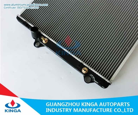 OEM automobilistico 16400 di Toyota KZJ120 1KZT dei radiatori delle componenti del motore del serbatoio di acqua dell'automobile 67310 fornitore