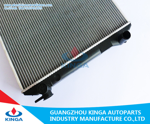 Radiatore di alluminio raffreddato ad acqua professionale per ISUZU ELF PA36 fornitore