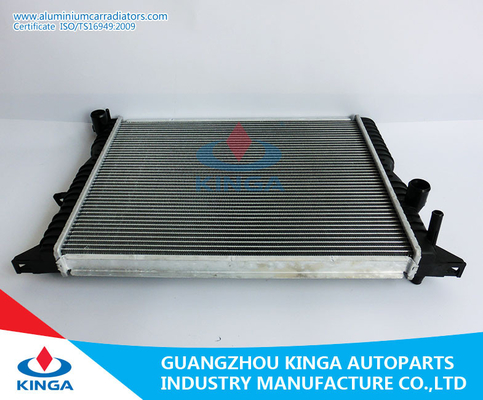 Radiatori di alluminio dell'automobile per OEM PCC001020 di 98-MT del TD della PROTEZIONE 2,5 di LAND ROVER ' fornitore