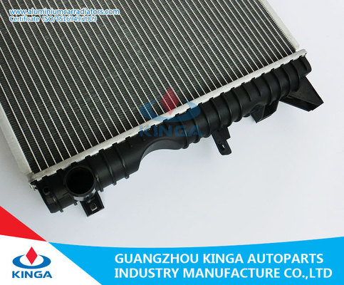 Radiatori di alluminio dell'automobile per OEM PCC001020 di 98-MT del TD della PROTEZIONE 2,5 di LAND ROVER ' fornitore