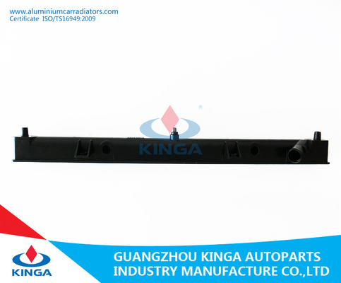 OEM di plastica l328-15-200 MAZDA 6' 02-03 del carro armato del radiatore inferiore della sostituzione A fornitore