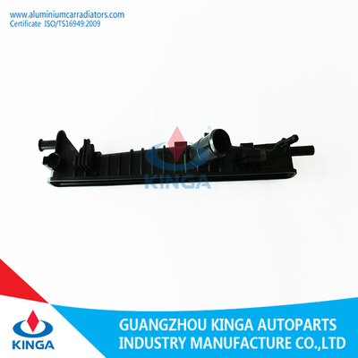 MAZDA 3' 06 - carri armati di plastica sinistri automatici per la disposizione, OEM Z602-15-200C del radiatore della TA fornitore