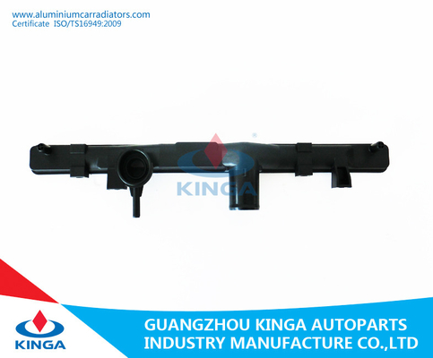 Sostituzione di plastica del carro armato del radiatore dell'automobile del materiale di PA 66 per il PULEDRO '92 di Mitsubishi fornitore