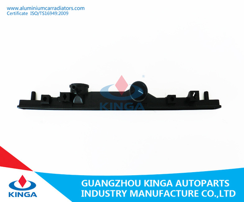 Sostituzione di plastica del carro armato del radiatore dell'automobile del materiale di PA 66 per il PULEDRO '92 di Mitsubishi fornitore