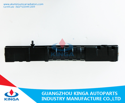 Carro armato di plastica Toyota Hiace 1988 del radiatore stabile 1989 carro armato del liquido refrigerante del radiatore di 2Y 3Y 4Y fornitore