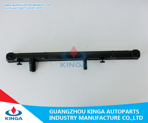 Carro armato inferiore di plastica del radiatore dell'automobile per la TA ACV30 di Toyota Camry 2003-2006 fornitore