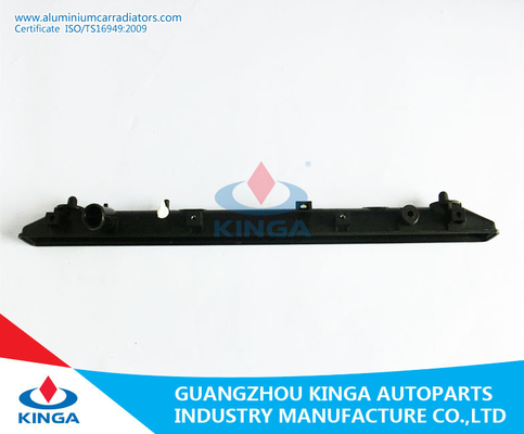 Carro armato di plastica TOYOTA CAMRY'90 - 94 SV30/SV35 del radiatore inferiore del diametro 31mm in colore nero fornitore