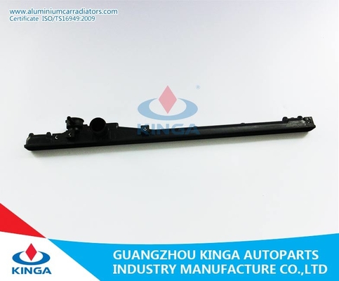 Carro armato di plastica del radiatore di Toyota Crown'92-96 JZS133 per stile raffreddato ad acqua dell'automobile automatica fornitore