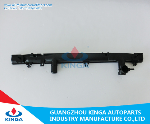 CAMY 06 ACV40 ALL'OEM di plastica 16400-0H291/0H220 del carro armato del radiatore duro fornitore