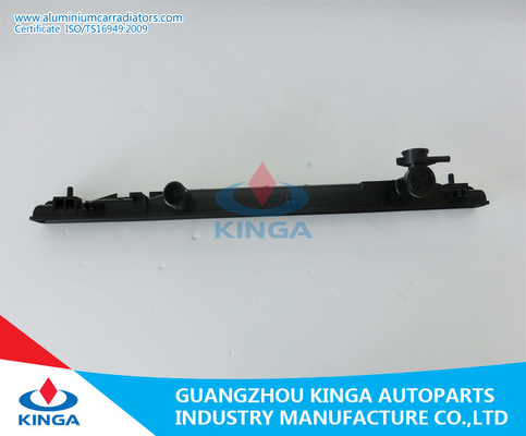 CAMY 06 ACV40 ALL'OEM di plastica 16400-0H291/0H220 del carro armato del radiatore duro fornitore