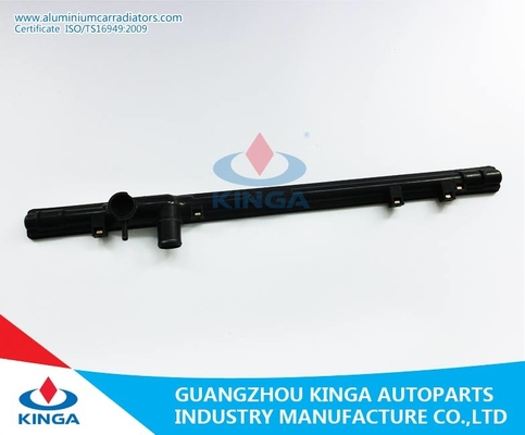 Carri armati del radiatore della sostituzione di plastica per LEXUS'99 JZS161, pezzi di ricambio dell'automobile fornitore
