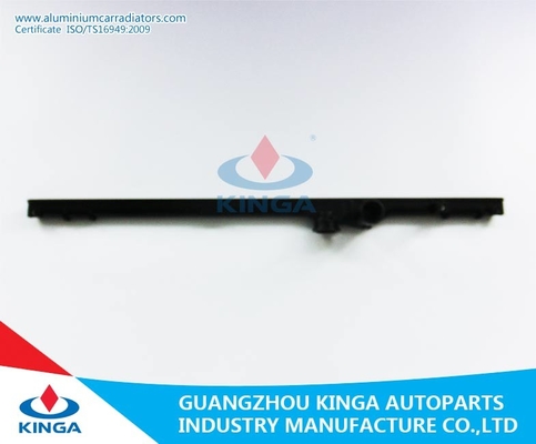 Carro armato di plastica del radiatore dell'OEM 16400-46600 per il radiatore automatico TOYOTA Crown'98 JZS155 A fornitore