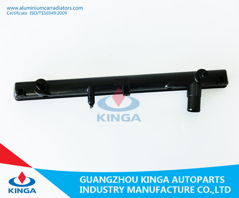 Riparazione di plastica del carro armato del grande Vitara'01 Mt radiatore dell'OEM 17700-52D00 di Suzuki fornitore