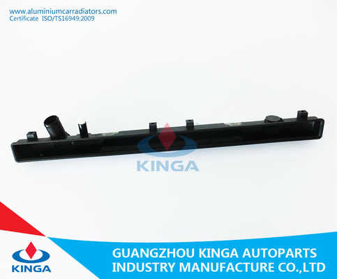 materia plastica del carro armato del radiatore del rapair per la TA di SWIFT 05 fornitore