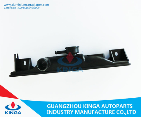 L'auto sostituisce brasa il carro armato di plastica del radiatore per la TA rapida 05 KJ-18032 di Suzuki fornitore