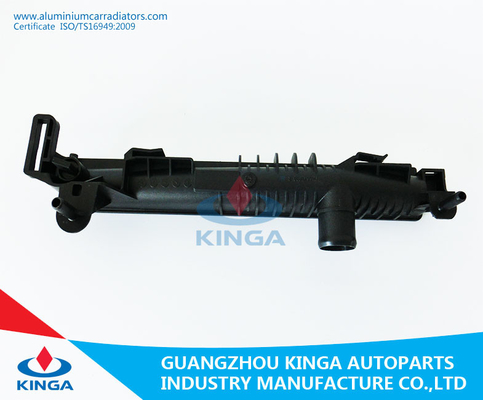 Sostituisca il carro armato di plastica di destra del carro armato del radiatore per la TA 1.9D di RENAULT KANGOO 97 fornitore